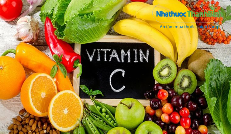 Cam chanh dứa cà chua ... là các thực phẩm chứa nhiều vitamin C tốt cho người bị viêm xoang