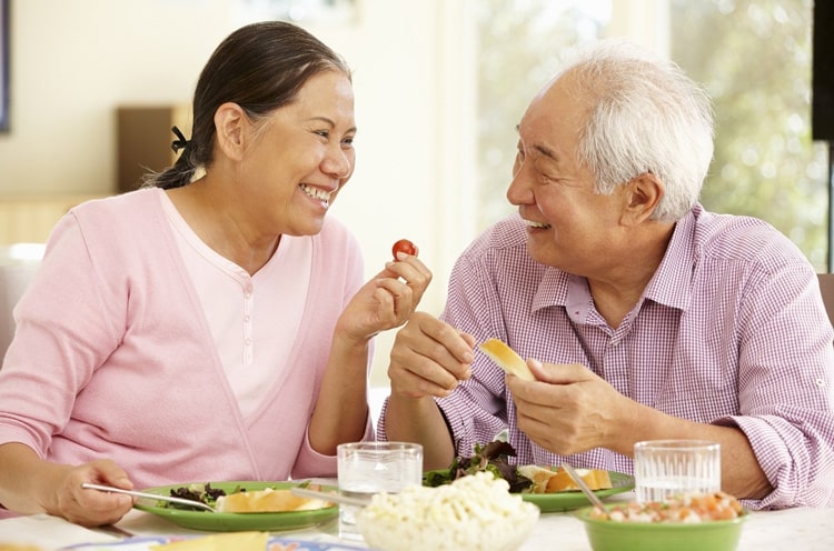 Viên uống Trùng thảo ăn ngủ ngon rất tốt cho người cao tuổi